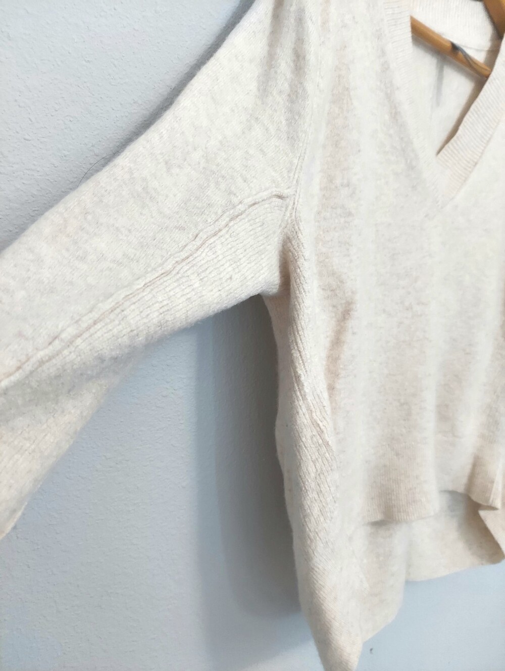 Anthropologie Wool Cashmere Oversized Cream Sweater Women Small Elevated Casual - Picture 5 of 10